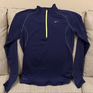 Sz M Nike 1/2zip pullover